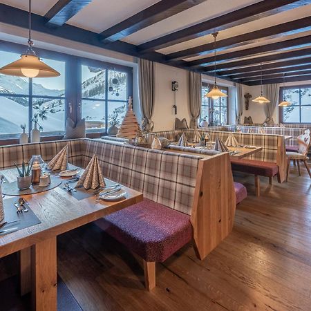 Burghotel Alpengluehn โอเบอร์กัวร์เกิล ภายนอก รูปภาพ
