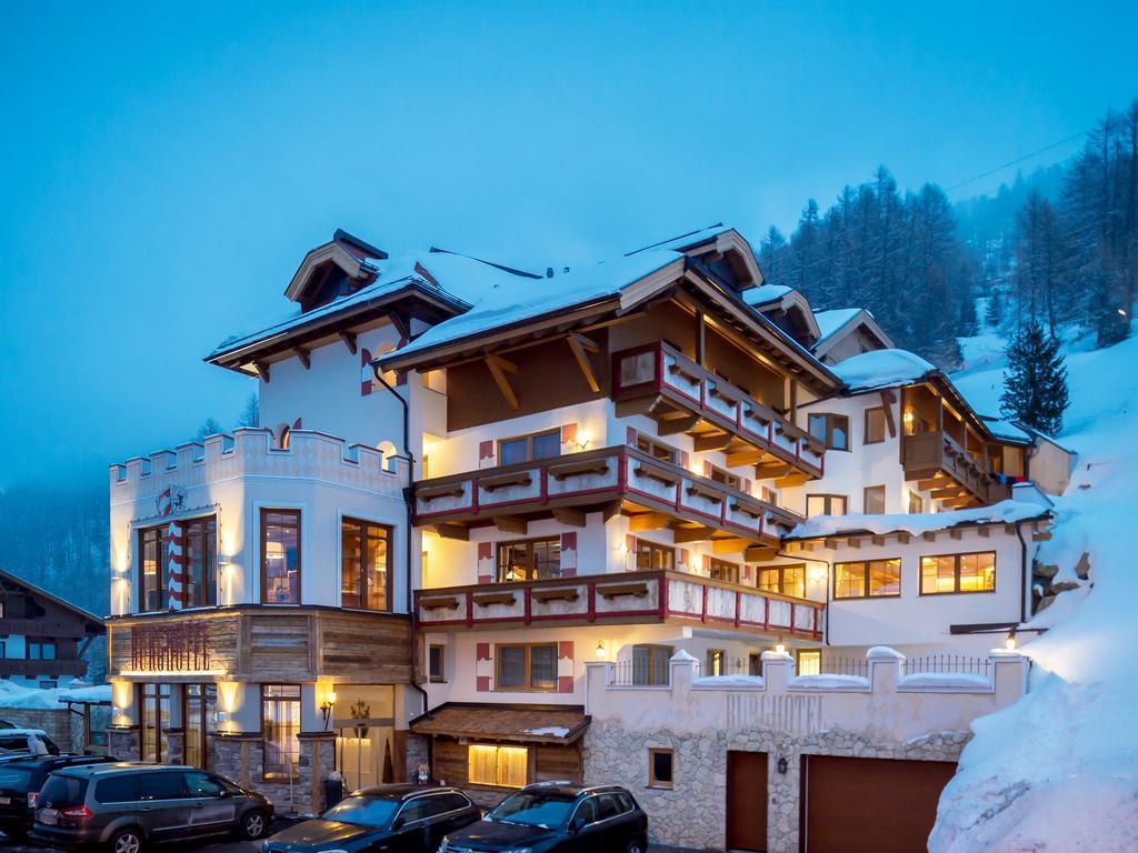 Burghotel Alpengluehn โอเบอร์กัวร์เกิล ภายนอก รูปภาพ