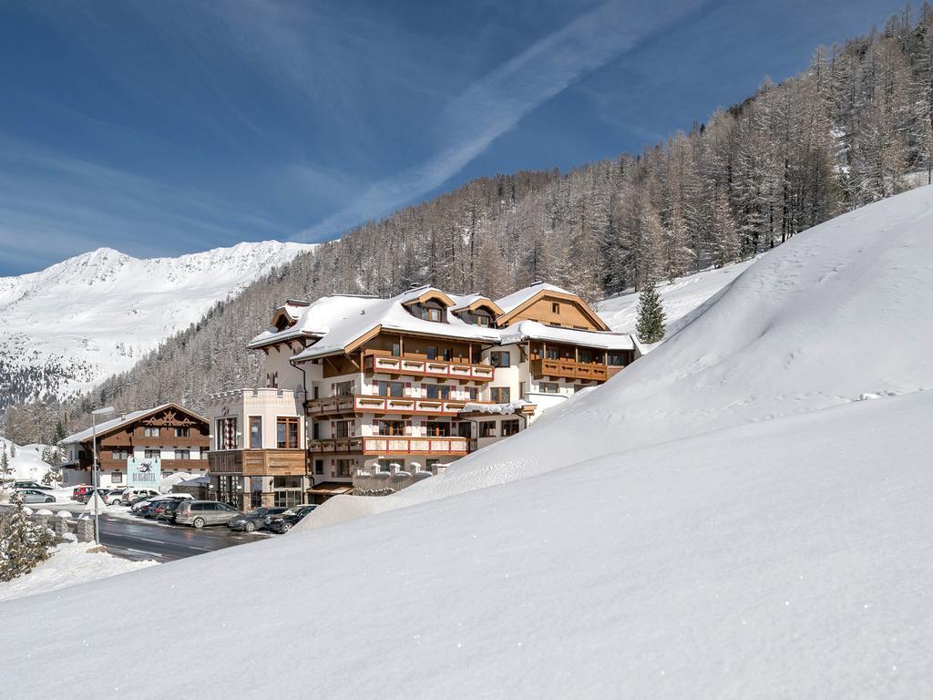 Burghotel Alpengluehn โอเบอร์กัวร์เกิล ภายนอก รูปภาพ