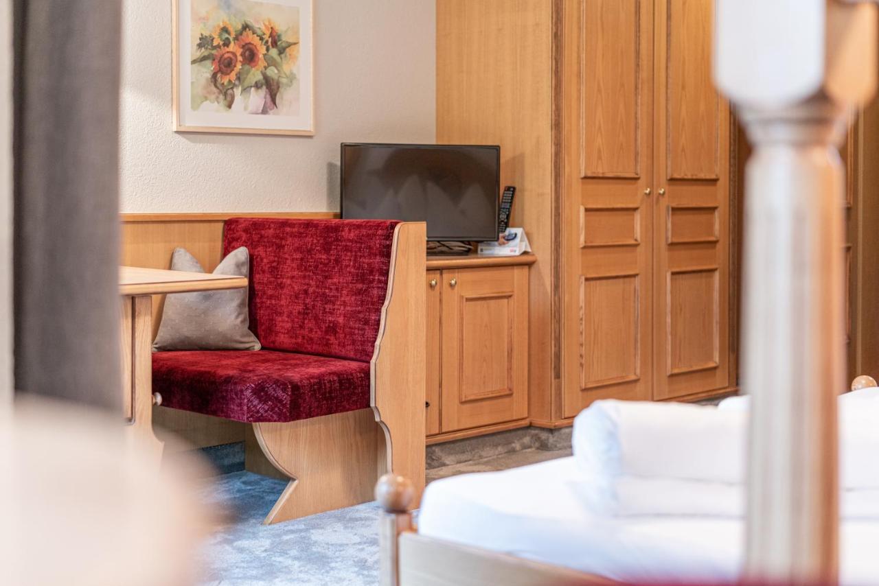 Burghotel Alpengluehn โอเบอร์กัวร์เกิล ภายนอก รูปภาพ
