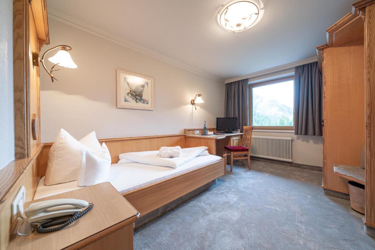 Burghotel Alpengluehn โอเบอร์กัวร์เกิล ภายนอก รูปภาพ