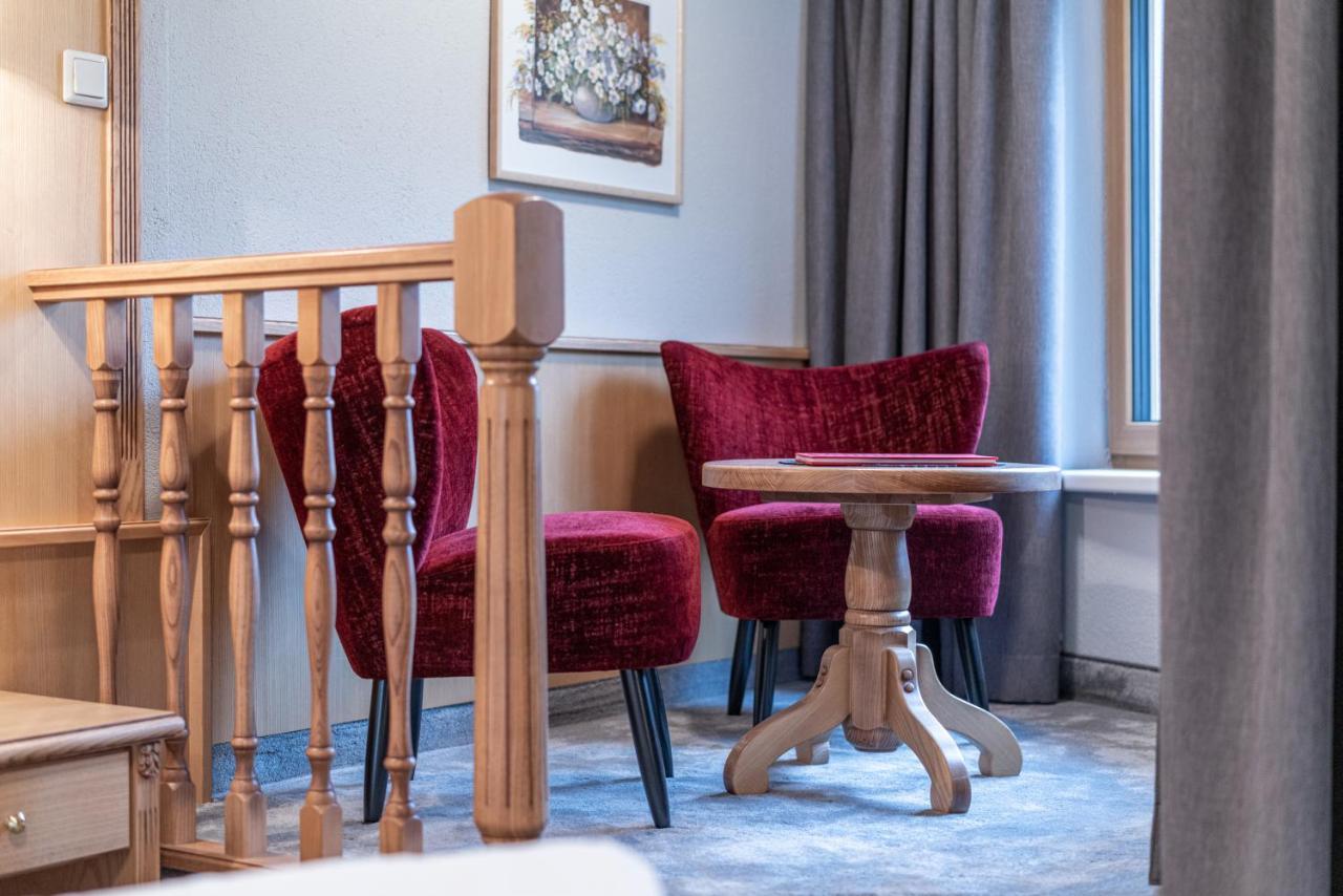 Burghotel Alpengluehn โอเบอร์กัวร์เกิล ภายนอก รูปภาพ