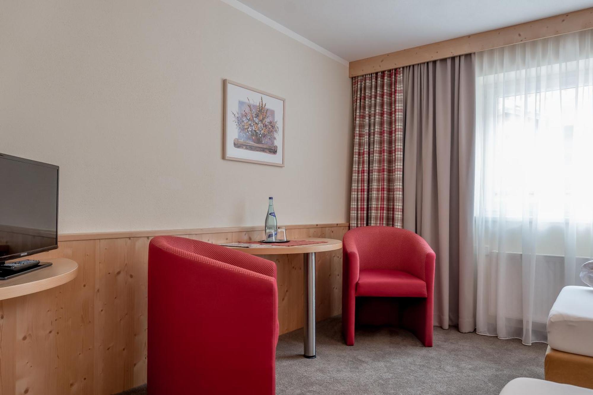 Burghotel Alpengluehn โอเบอร์กัวร์เกิล ห้อง รูปภาพ