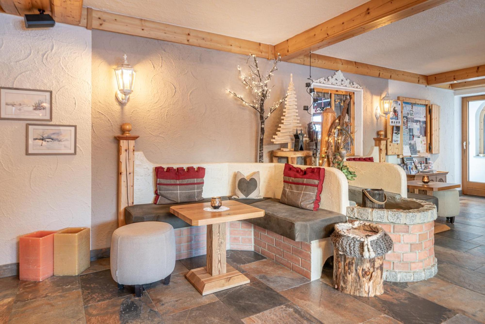 Burghotel Alpengluehn โอเบอร์กัวร์เกิล ภายนอก รูปภาพ
